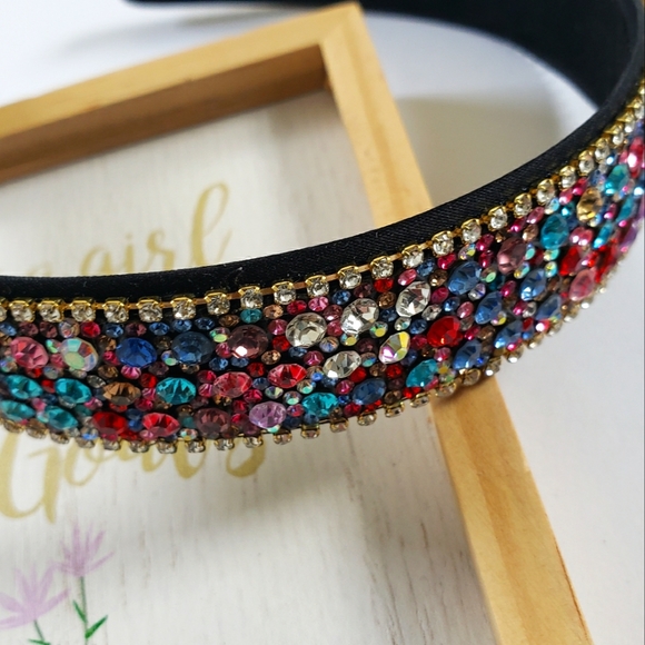 Trendy & Jazzy Headband - Picture 2 of 5